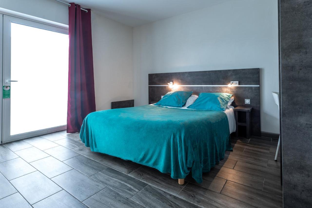 Hotel De La Gare Surgères 외부 사진