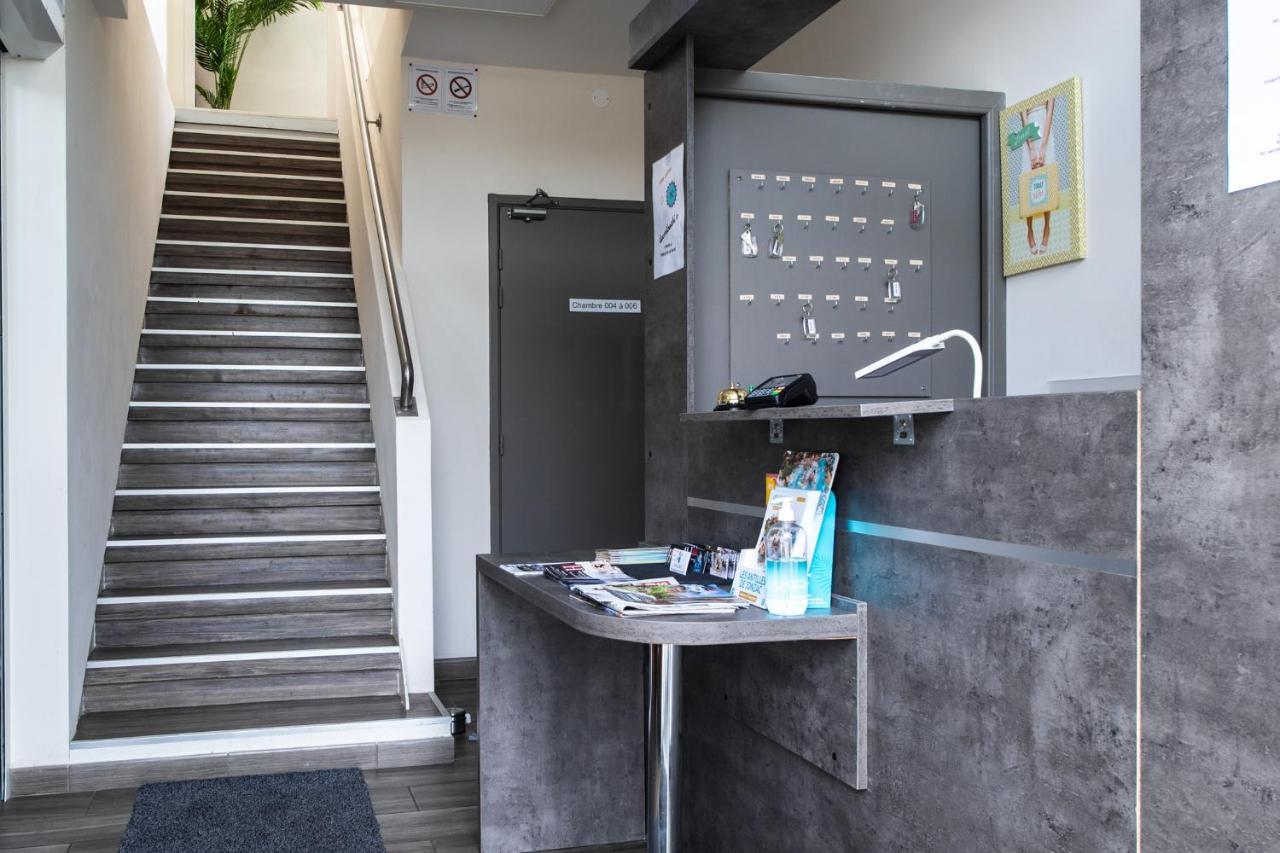 Hotel De La Gare Surgères 외부 사진
